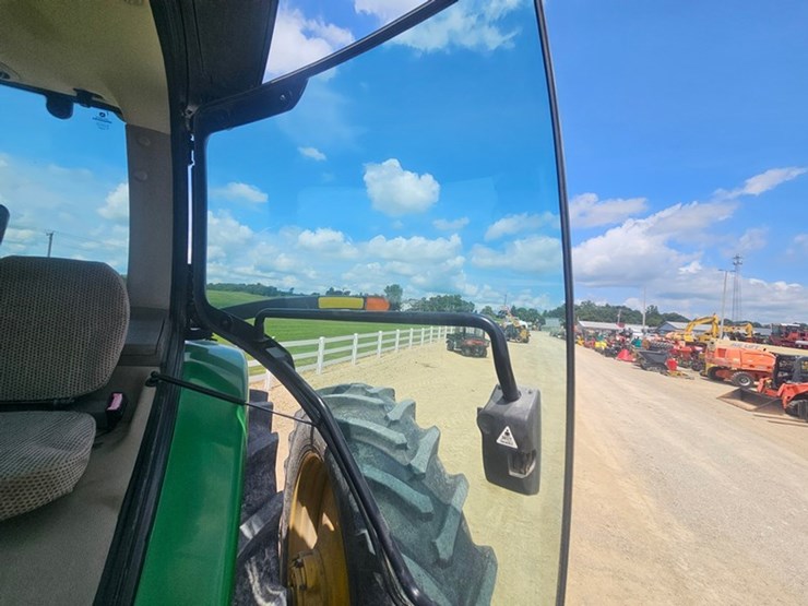 john-deere-8285r-image-27