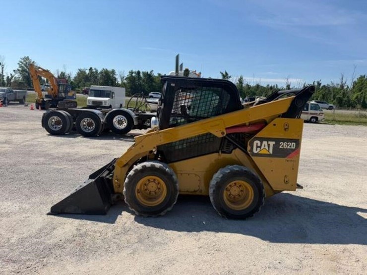 2014-caterpillar-262d-image-5