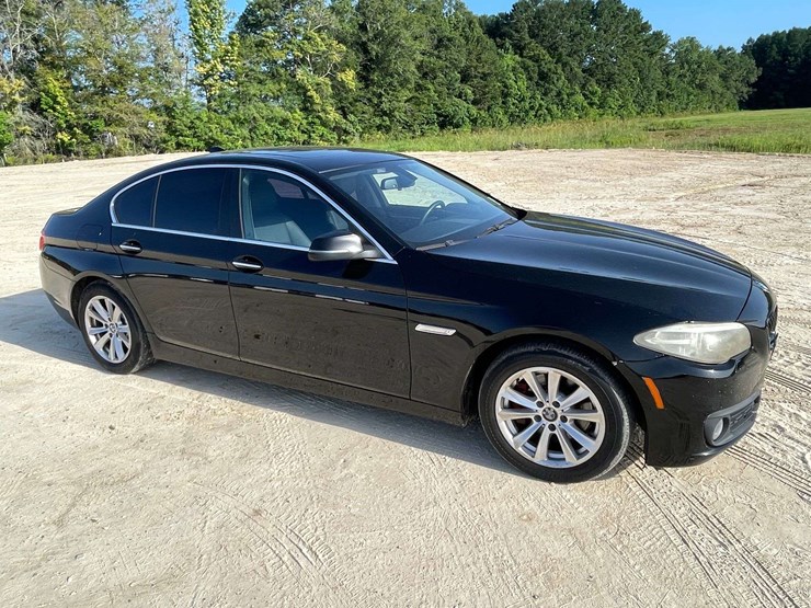 2015-bmw-528i-4-door-sedan-(116,153-miles)-image-4