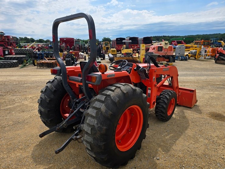 kubota-l4400-image-8