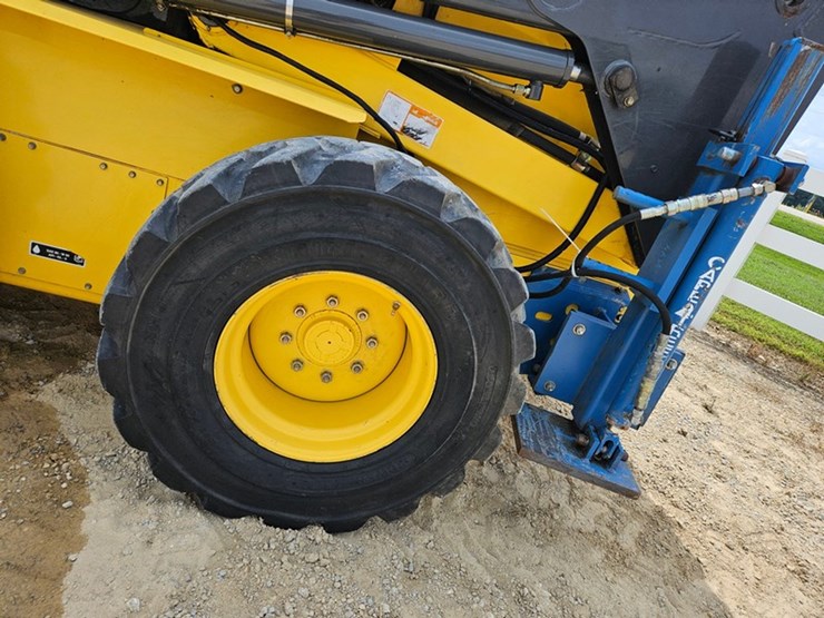 new-holland-ls190-image-36