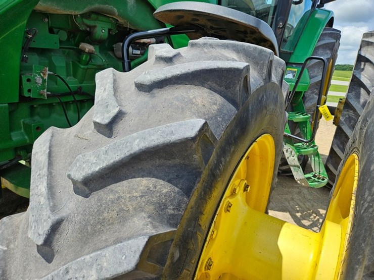 john-deere-8285r-image-55