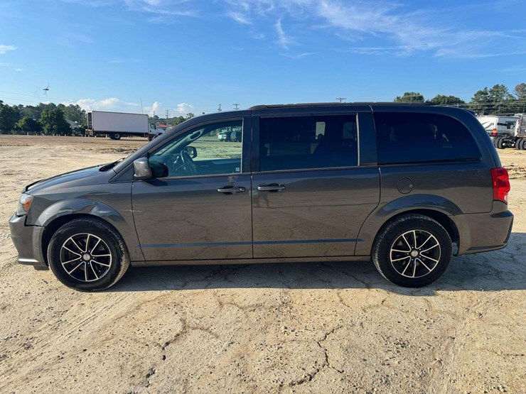 2018-dodge-grand-caravan-image-8