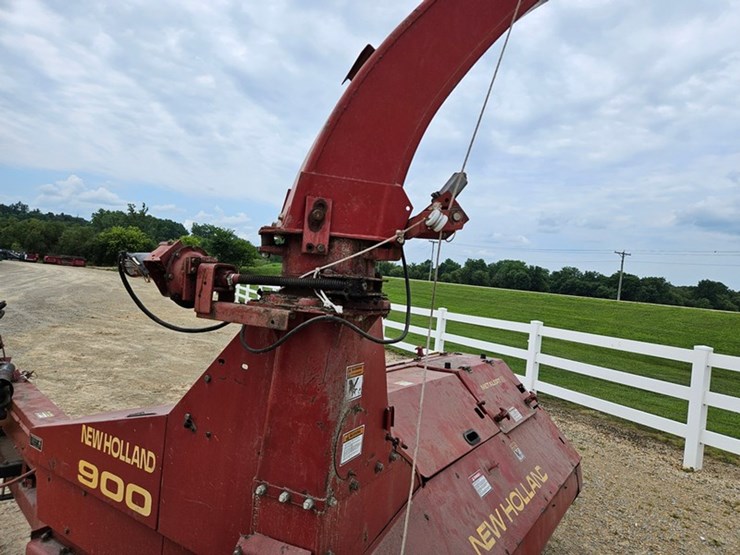 new-holland-900-image-27