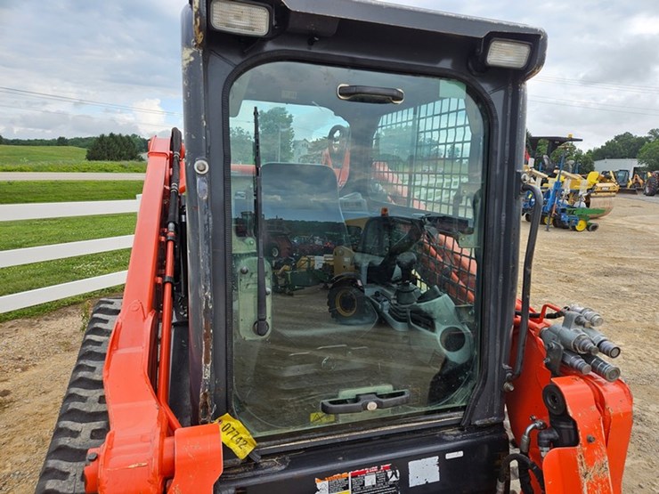 kubota-svl95-2s-image-24