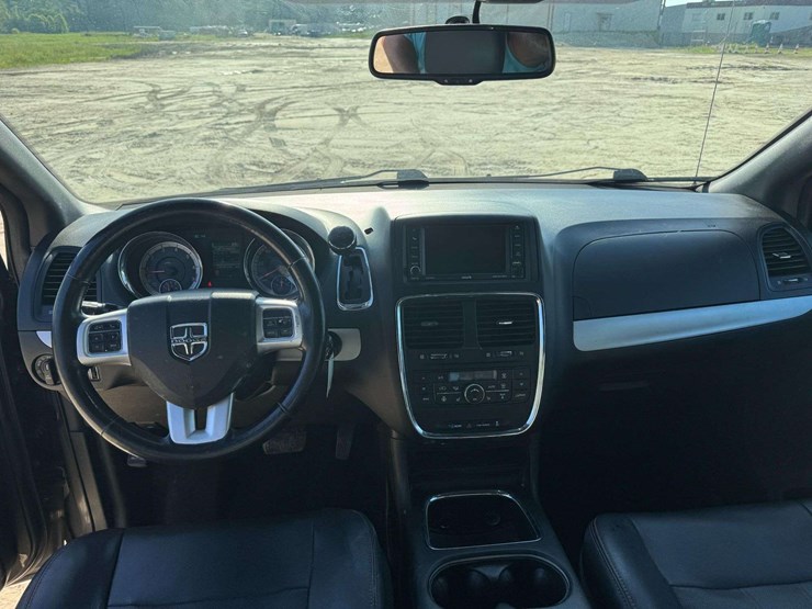 2018-dodge-grand-caravan-image-12