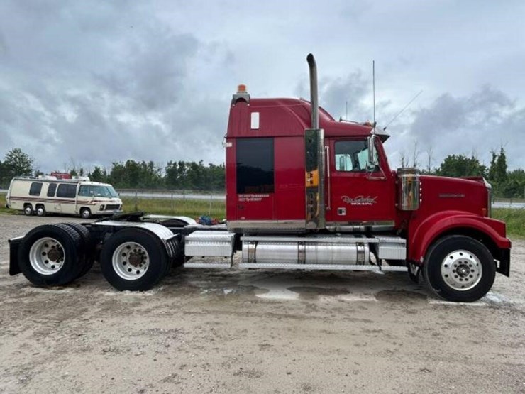2009-western-star-4900-image-3