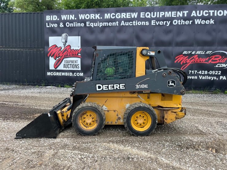 deere-318e-image-3