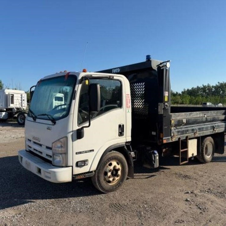 2015 ISUZU NPR