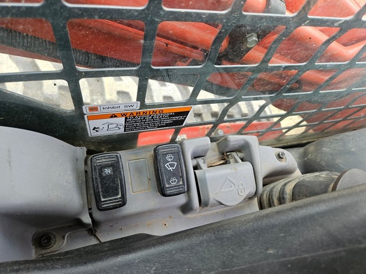 kubota-svl95-2s-image-29