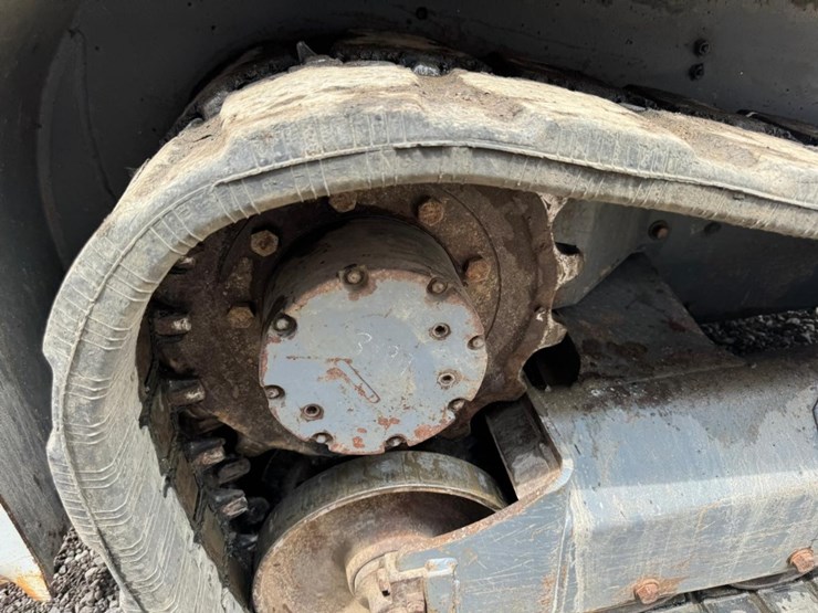 2019-takeuchi-tl8-image-19