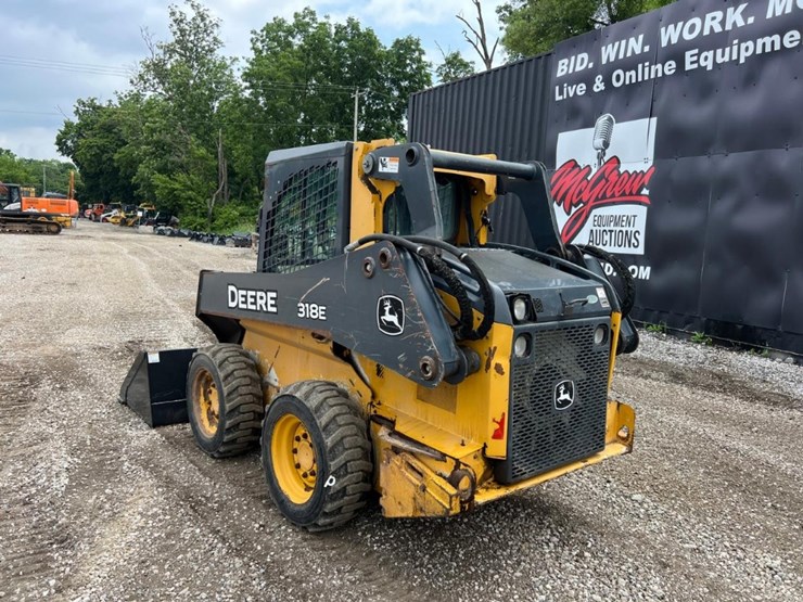 deere-318e-image-4