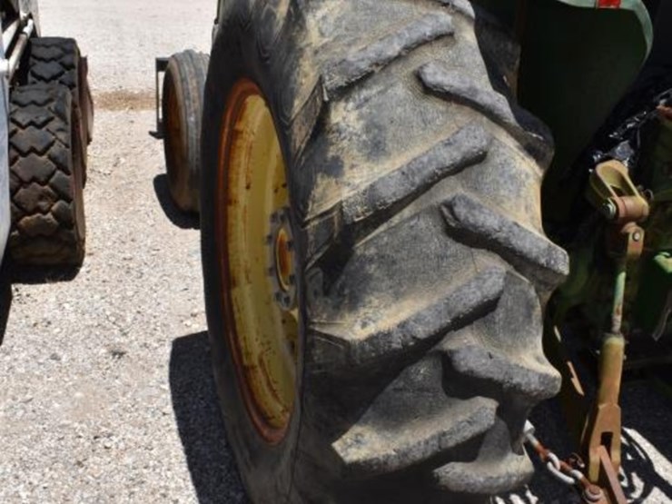 jd-1650-tractor-w/-jd-loader-(serial-#-ch1650a001871)-(showing-appx-2,518-h-image-10