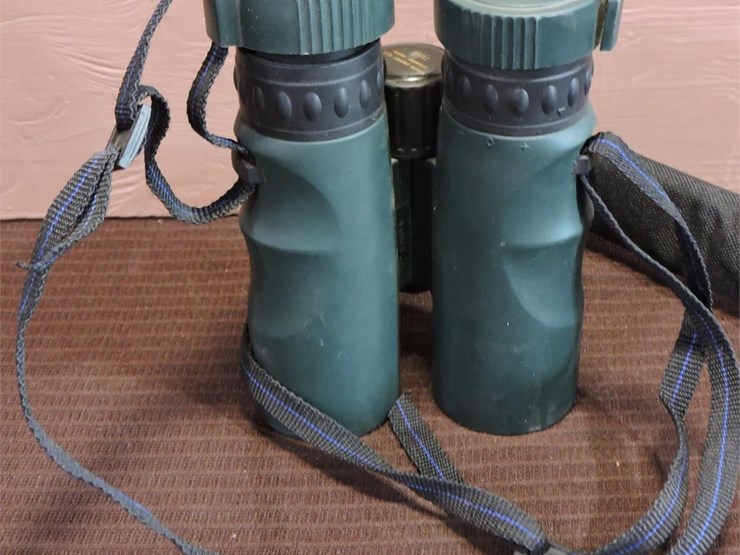 burris-8x32-binoculars-image-2