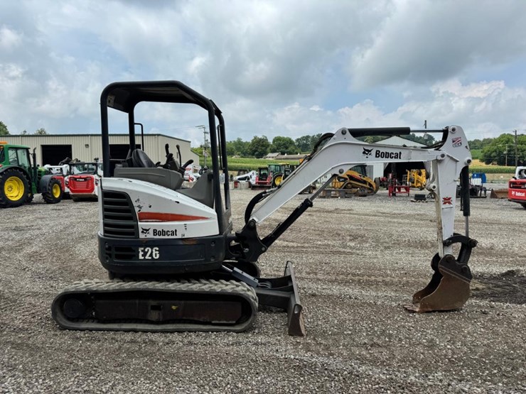 2016-bobcat-e26-image-7