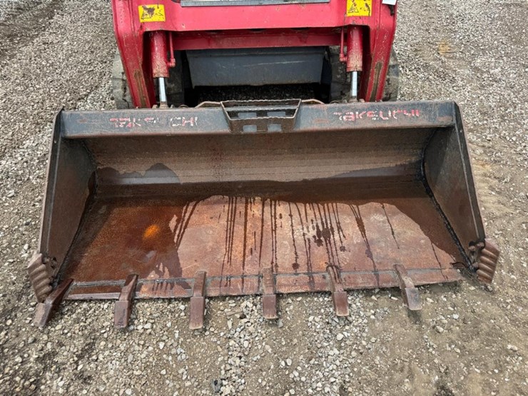 2019-takeuchi-tl8-image-10