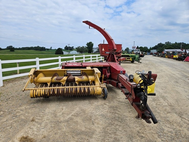 new-holland-900-image-8
