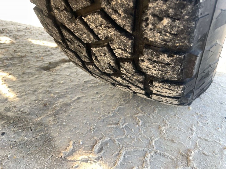2012-toyota-tundra-image-23