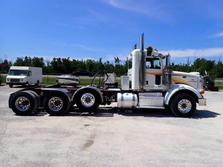 2013-peterbilt-367-image-4