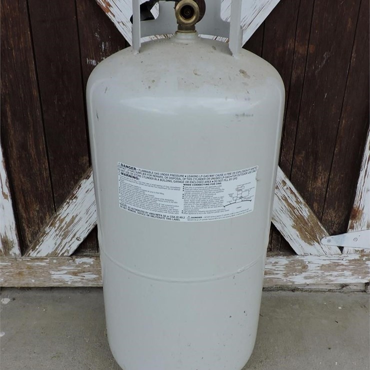 28 Lb. Propane Tank