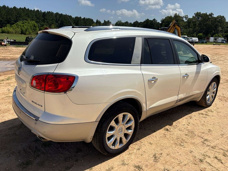 2012-buick-enclave-image-3