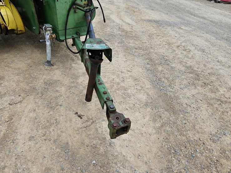 john-deere-336-image-9