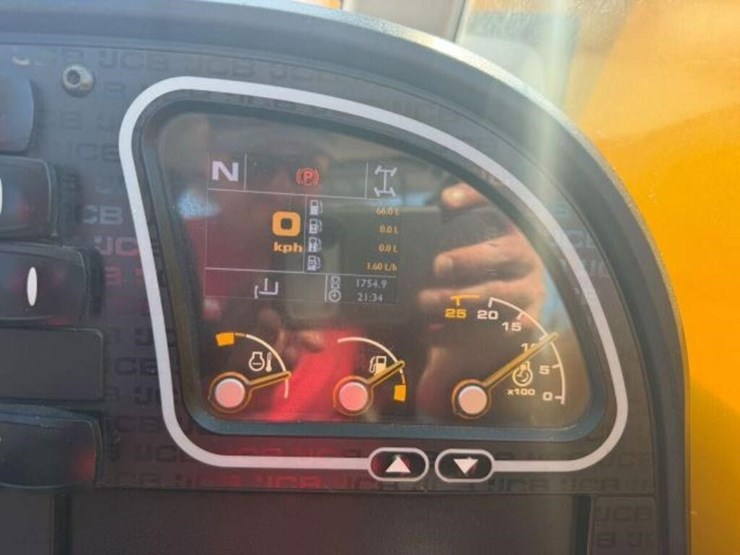 2018-jcb-505-20-image-11