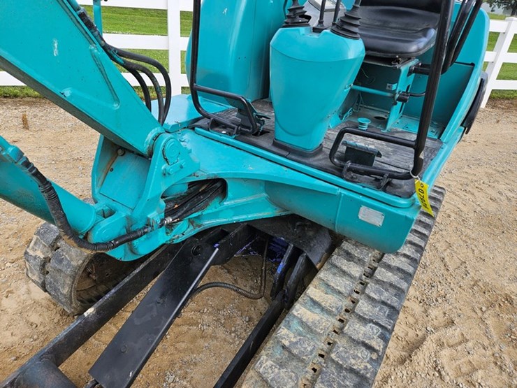 komatsu-pc20-image-19