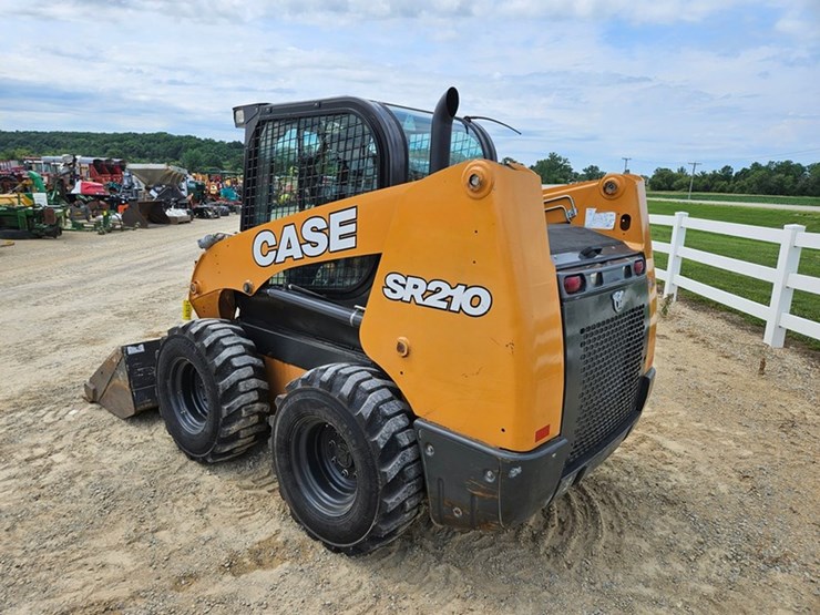 2020-case-sr210-image-3