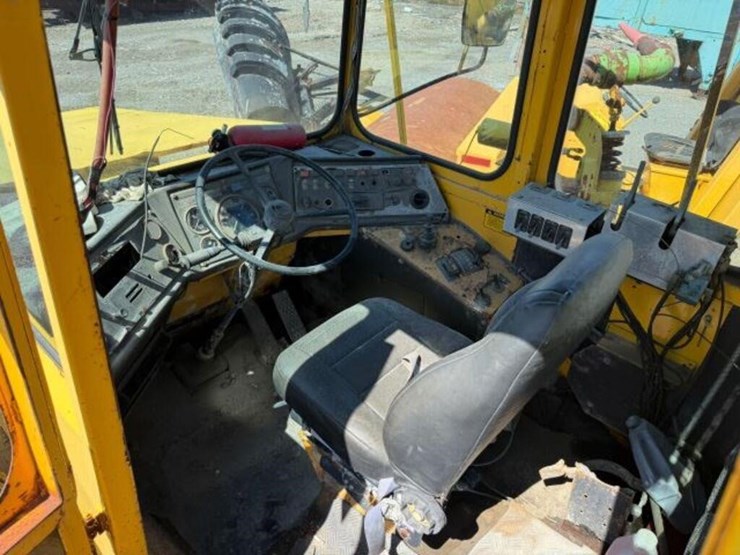 volvo-a25-image-11