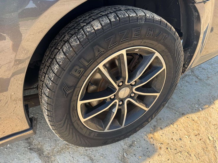 2018-dodge-grand-caravan-image-26