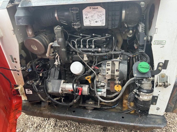 2016-bobcat-t595-image-17