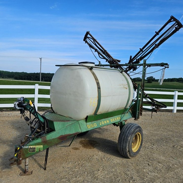 JOHN DEERE 550