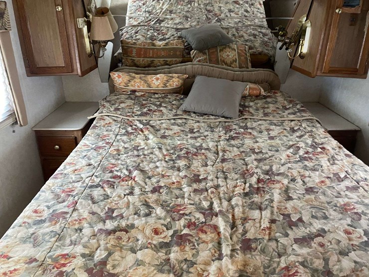1999-freightliner-xc-allegro-39-bus-diesel-pusher-motor-home-(46,649-miles)-image-13