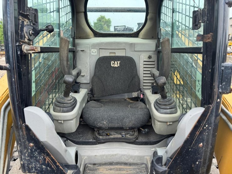 caterpillar-289c-image-20