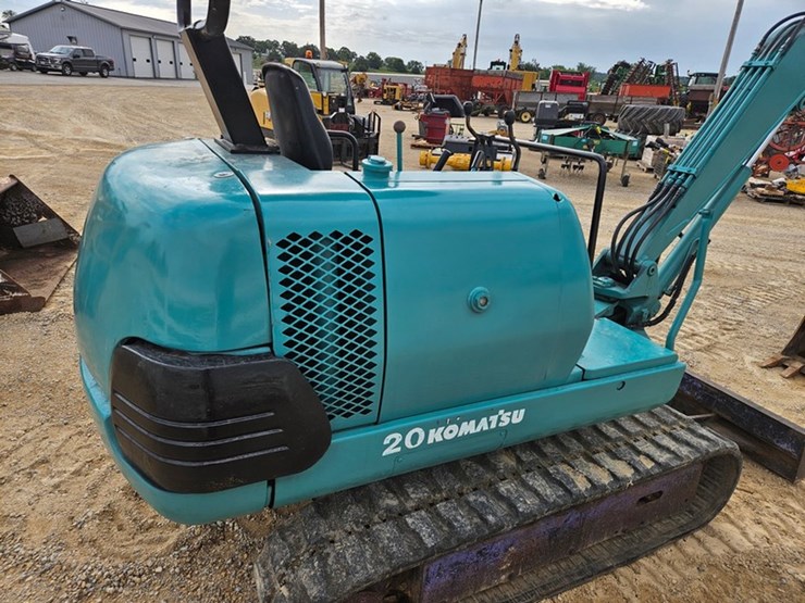 komatsu-pc20-image-26