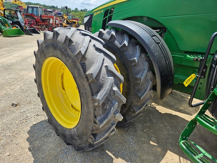 john-deere-8285r-image-51