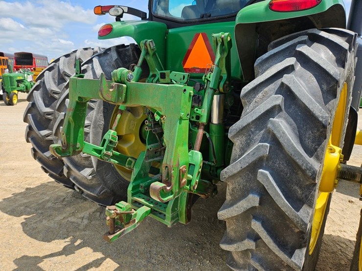 john-deere-8285r-image-22