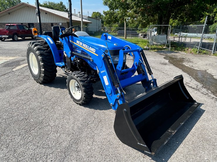 2020-new-holland-workmaster-25-image-12