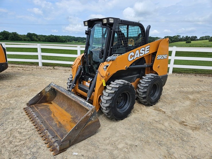 2020-case-sr210-image-1