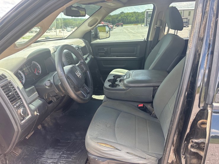 2014-dodge-1500-image-15