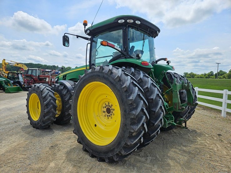 john-deere-8285r-image-3
