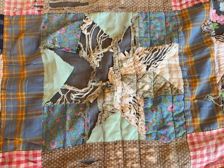 multi-pattern-patchwork-quilt-with-star-motif-image-7