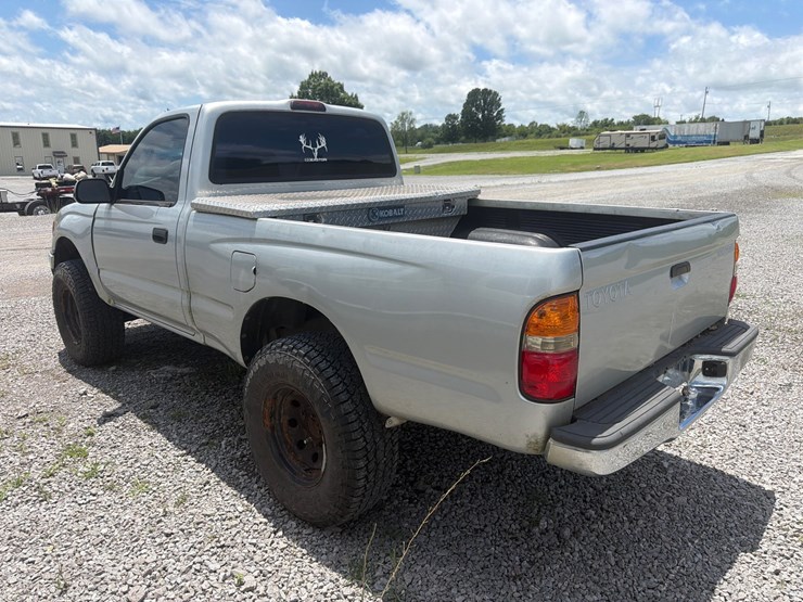 2004-toyota-tacoma-image-5
