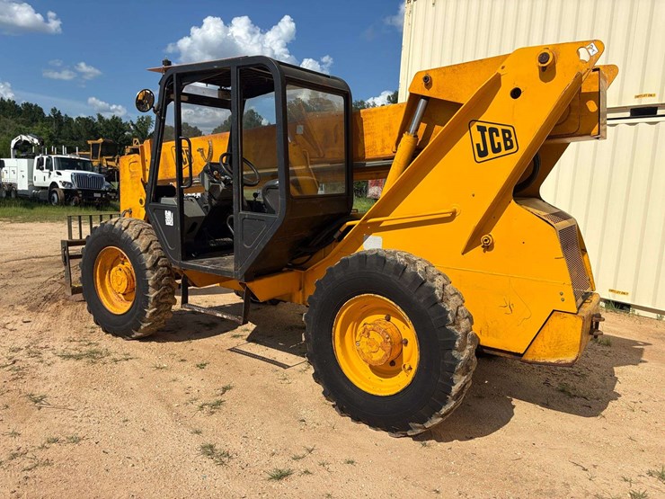 2005-jcb-506-image-2