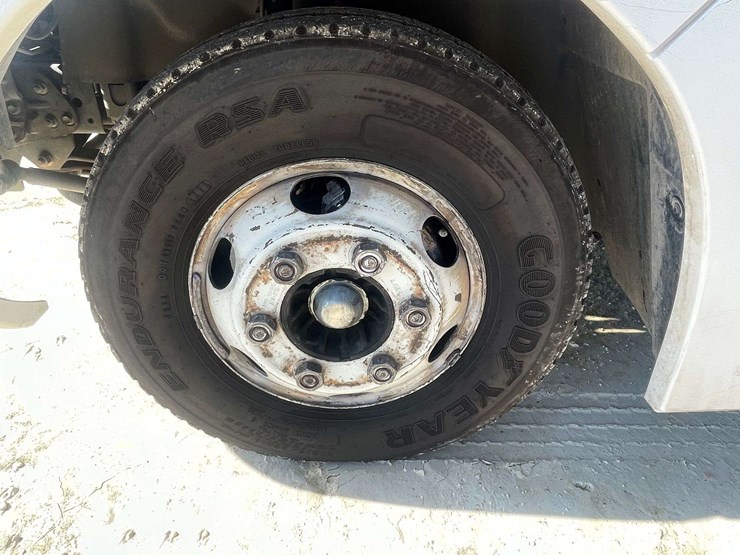 2013-utility-van-image-17