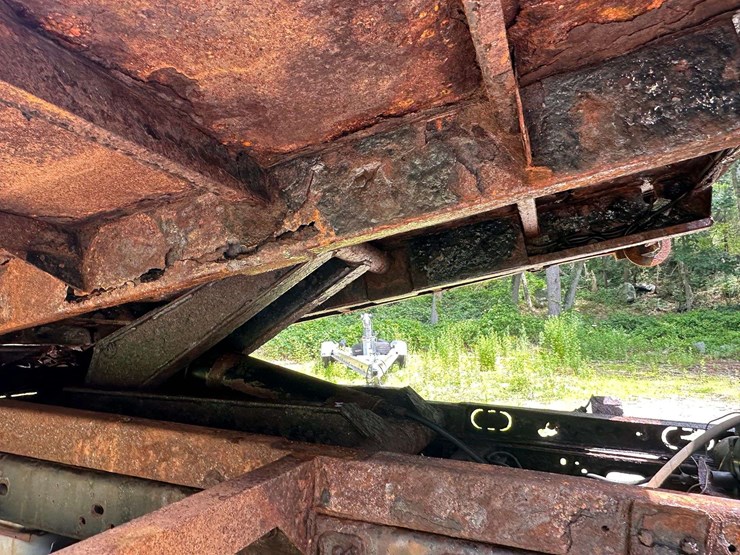 2012-ford-f350-image-27