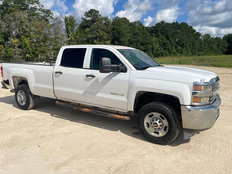 2015-chevrolet-silverado-2500-image-4