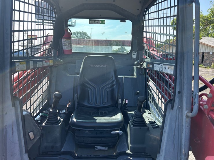 2018-takeuchi-tl10v2-image-16