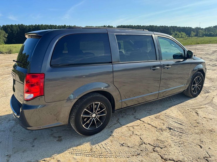2018-dodge-grand-caravan-image-3